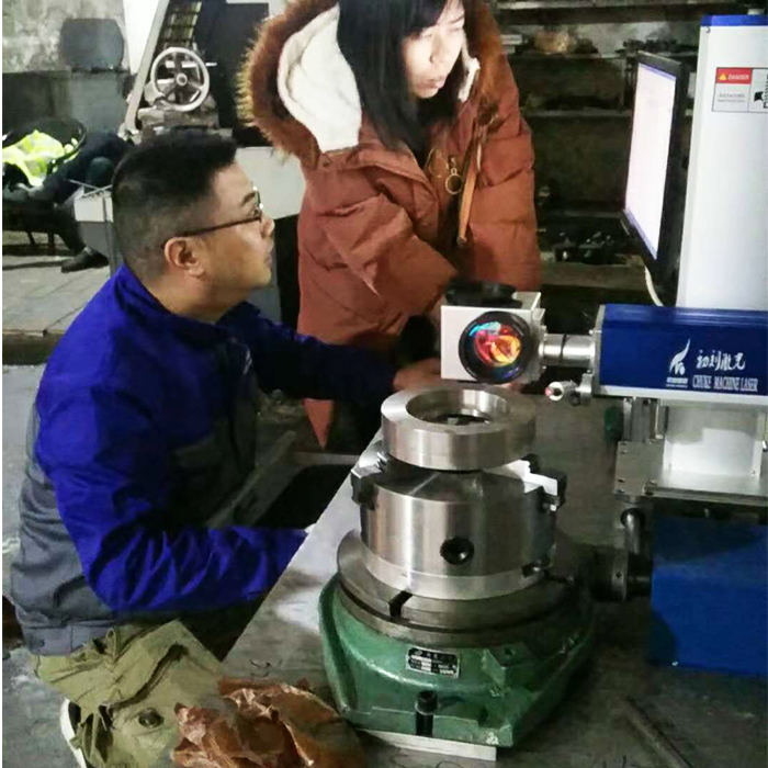 汽车储气筒激光打标机现场