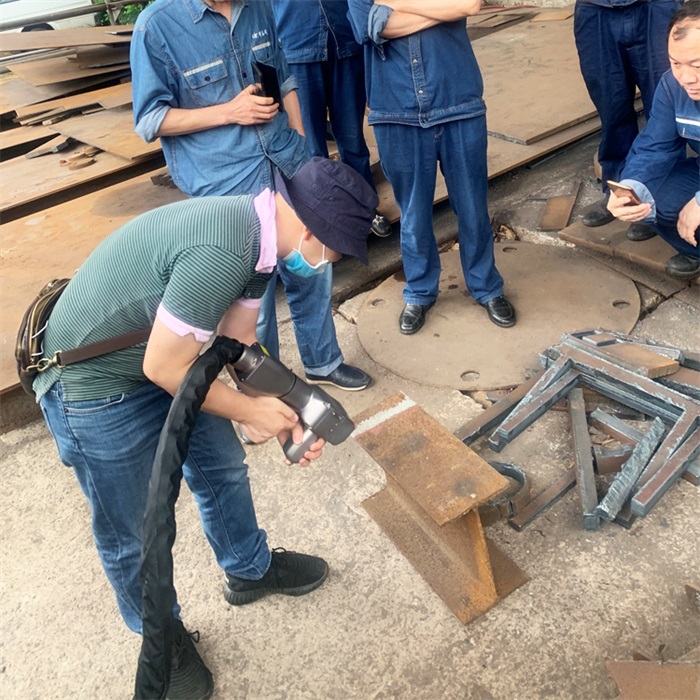 手持式激光除锈设备多少钱一台 手持式激光除锈设备多少钱一台