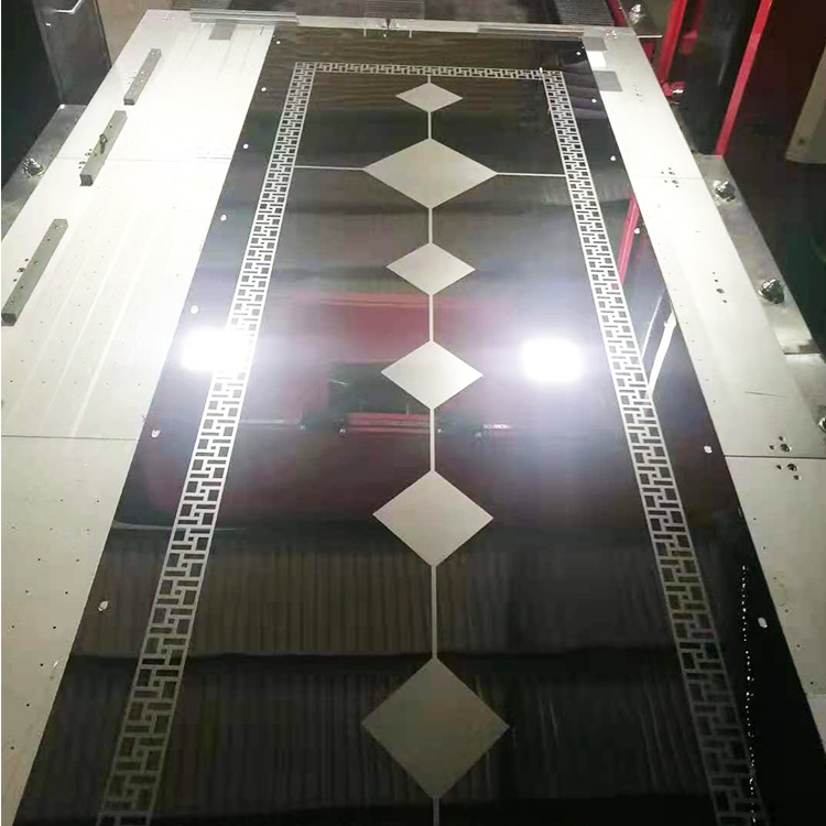 3D大幅面激光打标1.2米长度样品图 3D大幅面激光打标1.2米长度样品图