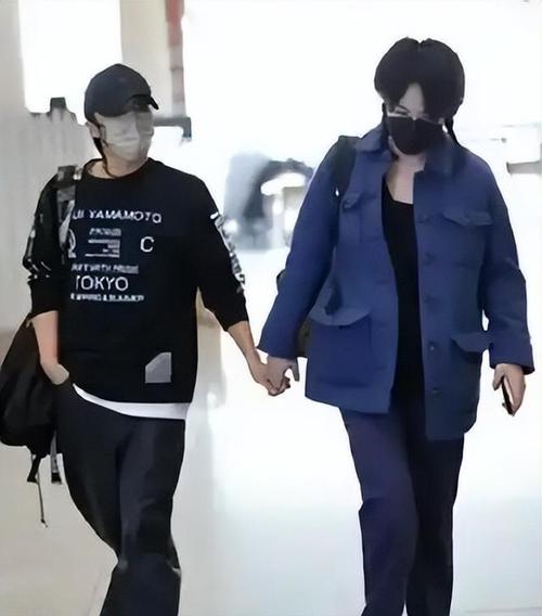 新澳门彩开奖结果今天和日本偶遇王菲谢霆锋与日本偶遇王菲谢霆锋视频