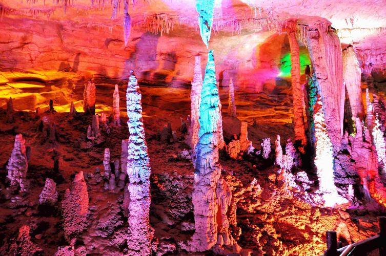 2025年天天彩资料大全和张家界溶洞被排污水与张家界溶洞被排污水淹没
