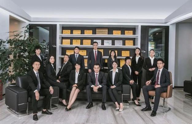 新澳门彩出码走势和律师收同案相反判决与同一律所为同案犯辩护